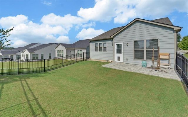 5690 Maple Bluff Way, Hoschton, GA 30548