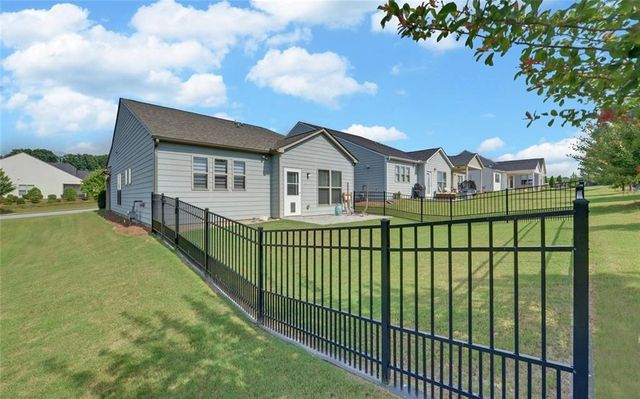 5690 Maple Bluff Way, Hoschton, GA 30548