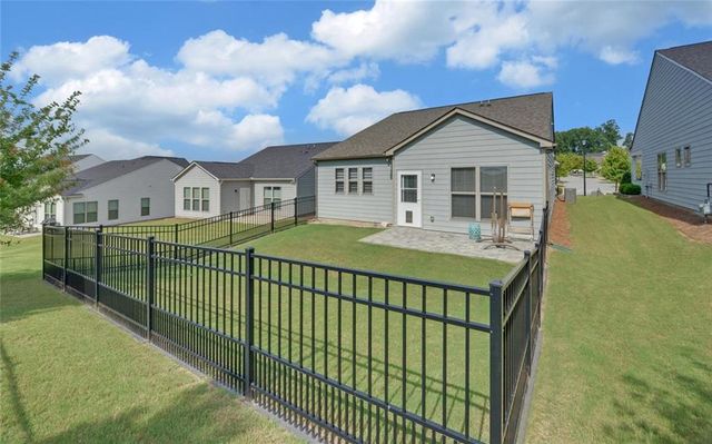 5690 Maple Bluff Way, Hoschton, GA 30548