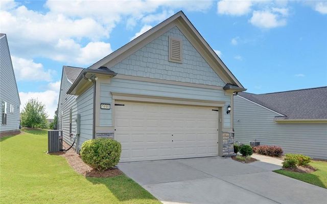 5690 Maple Bluff Way, Hoschton, GA 30548