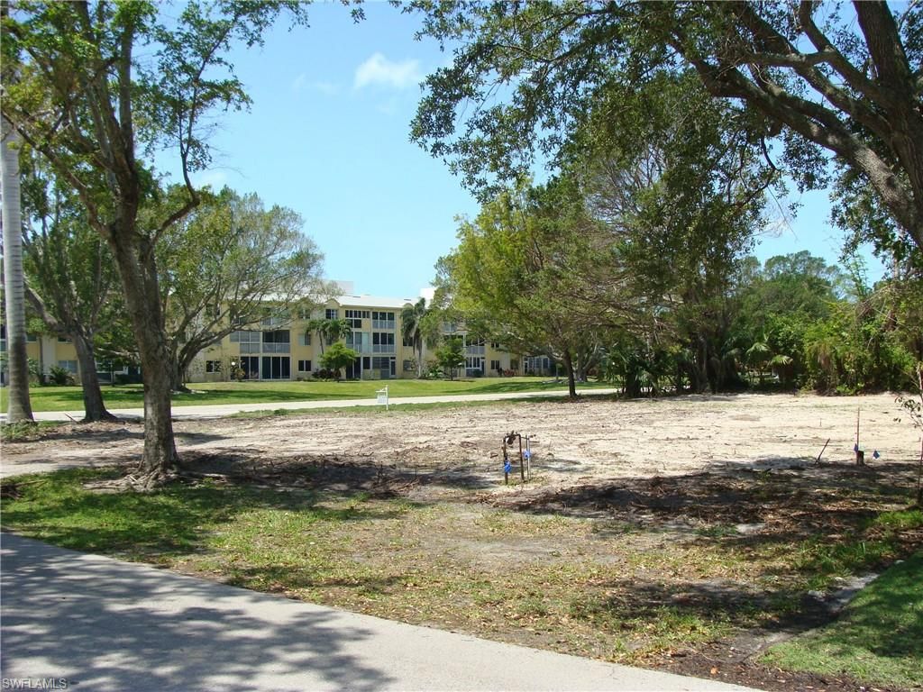 695 Broad AVE S, NAPLES, FL 34102 — photo 3