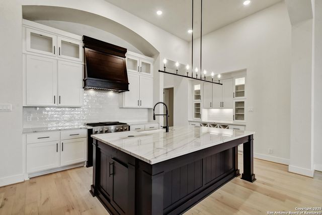 401 Dulce Vista, Boerne, TX 78006