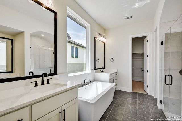 401 Dulce Vista, Boerne, TX 78006