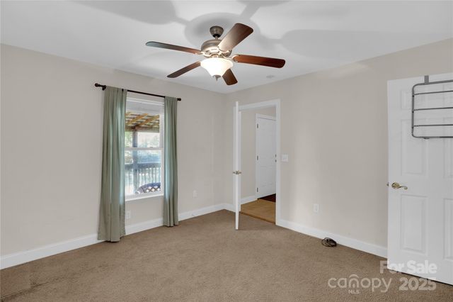 195 Wild Turkey Lane, Camden, SC 29020