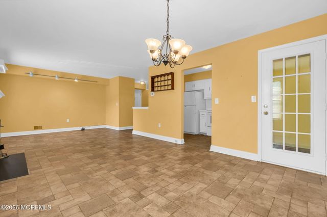 1102 Wellington Place, Matawan, NJ 07747