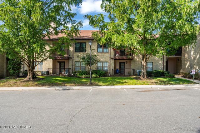 1102 Wellington Place, Matawan, NJ 07747