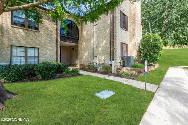 1102 Wellington Place, Matawan, NJ 07747