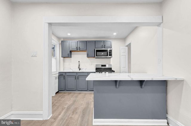 830 N 32ND ST, Camden, NJ 08105