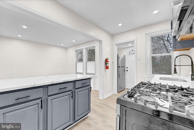 830 N 32ND ST, Camden, NJ 08105