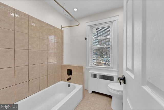 830 N 32ND ST, Camden, NJ 08105