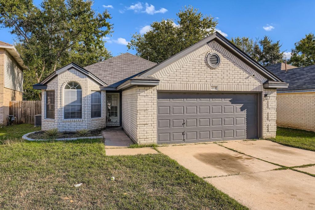 4705 Fallenash DR, Austin, TX 78725