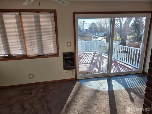 250 Thomas Street, Woodbridge Proper, NJ 07095