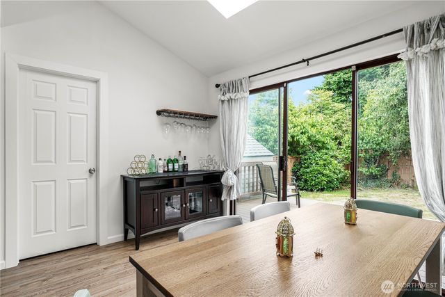 8739 17th Avenue NW, Seattle, WA 98117