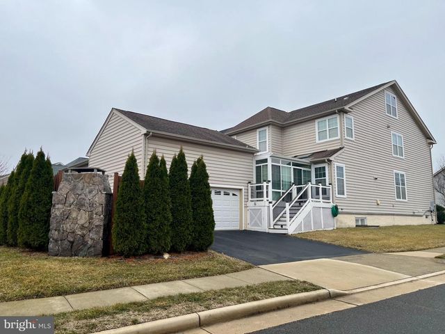 22951 WEYBRIDGE SQ, Ashburn, VA 20148