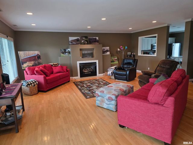 530 HARBOR POINTE Drive, East Peoria, IL 61611