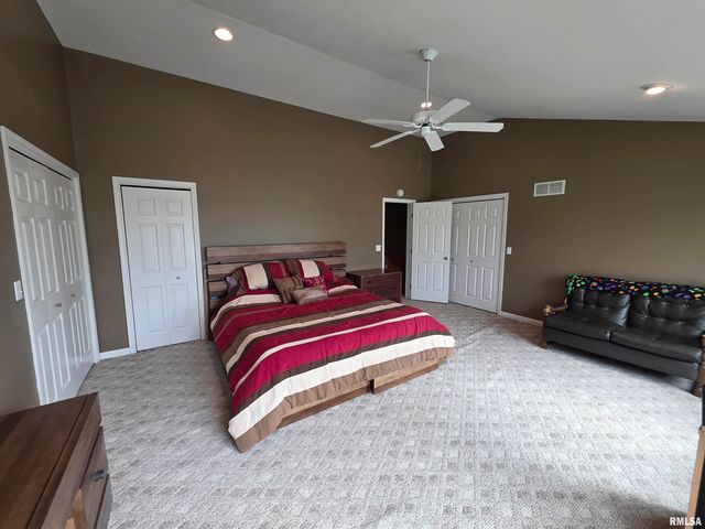 530 HARBOR POINTE Drive, East Peoria, IL 61611