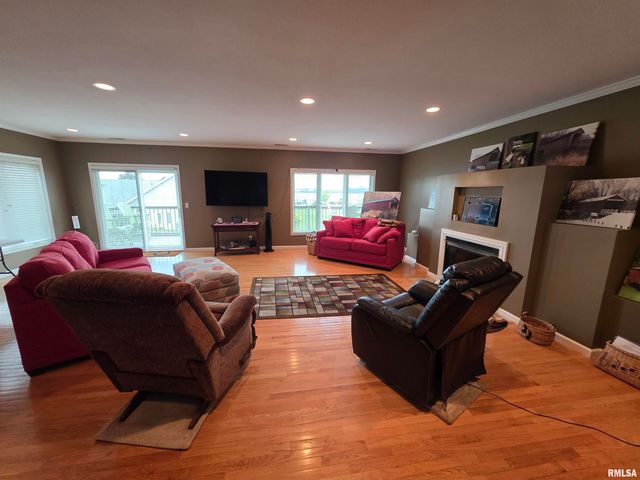 530 HARBOR POINTE Drive, East Peoria, IL 61611