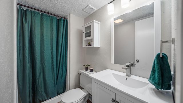 3936 Laura Leigh Drive, Friendswood, TX 77546