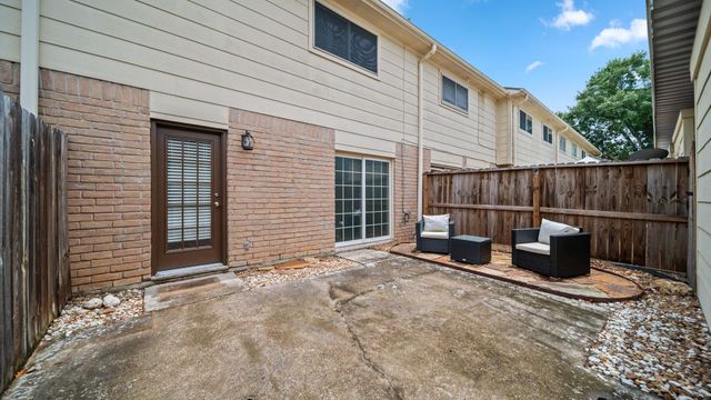 3936 Laura Leigh Drive, Friendswood, TX 77546