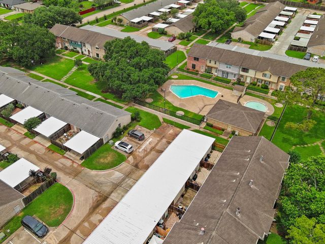 3936 Laura Leigh Drive, Friendswood, TX 77546