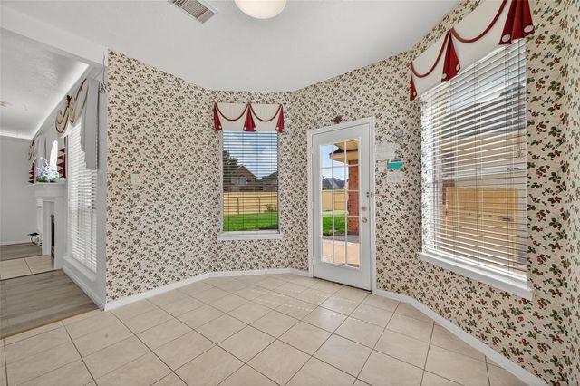 2103 Five Iron Drive, Houston, TX 77089