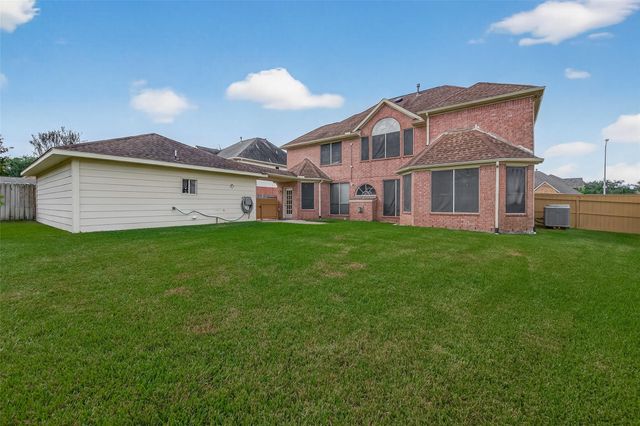 2103 Five Iron Drive, Houston, TX 77089