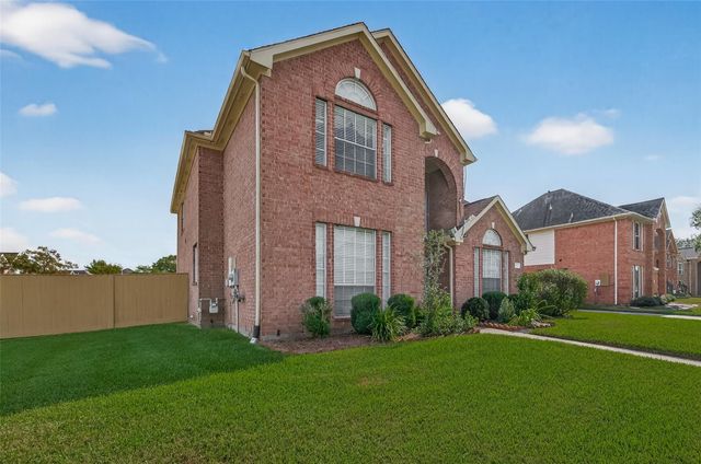 2103 Five Iron Drive, Houston, TX 77089