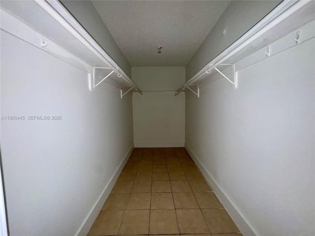 15385 S Dixie Hwy 13, Palmetto Bay, FL 33157