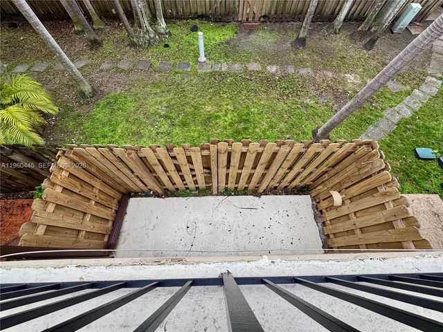 15385 S Dixie Hwy 13, Palmetto Bay, FL 33157