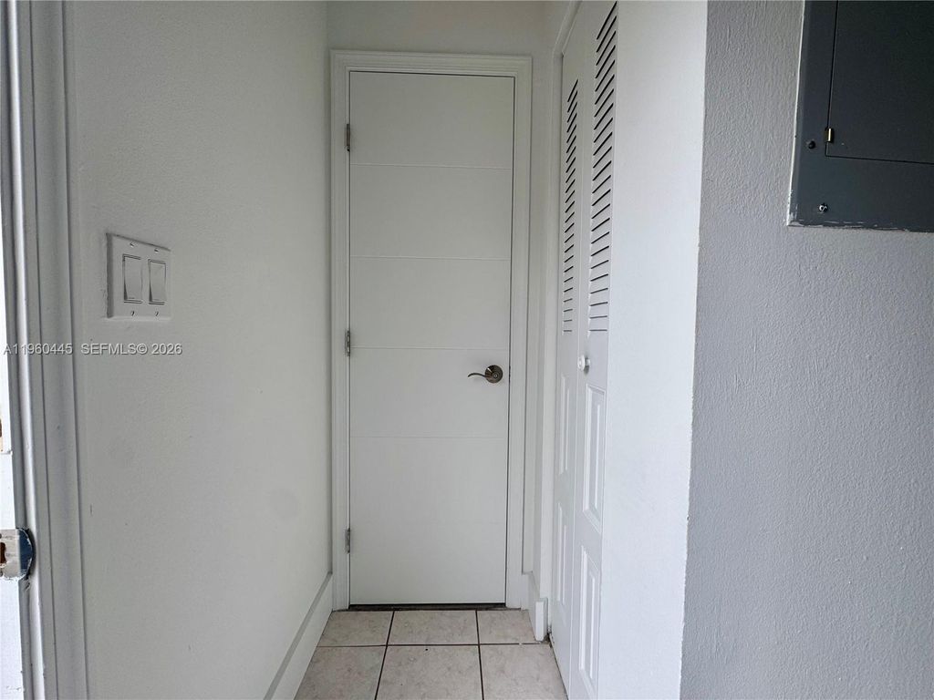 15385 S Dixie Hwy 13, Palmetto Bay, FL 33157