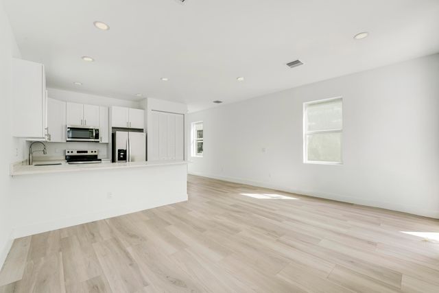 2653 Hiawatha Avenue, West Palm Beach, FL 33409