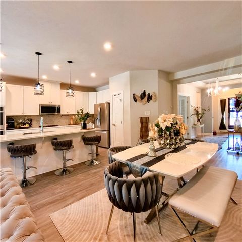 203 Foxtail Cir, Kennedy Twp, PA 15108