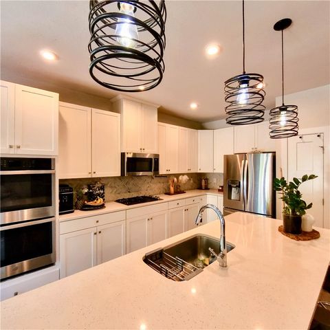203 Foxtail Cir, Kennedy Twp, PA 15108