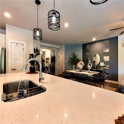 203 Foxtail Cir, Kennedy Twp, PA 15108
