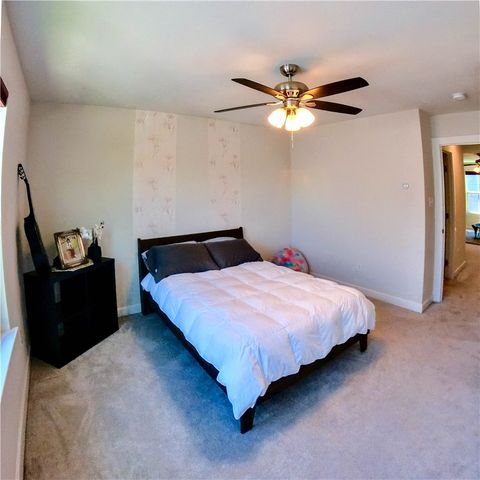 203 Foxtail Cir, Kennedy Twp, PA 15108