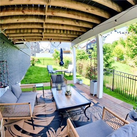 203 Foxtail Cir, Kennedy Twp, PA 15108