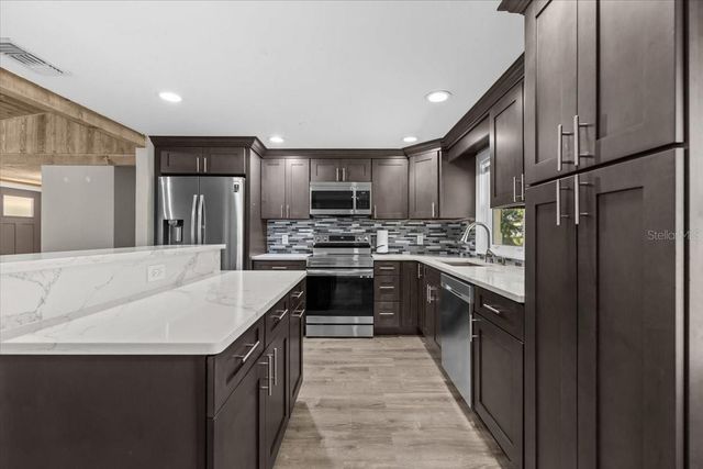 4805 COOPER ROAD, Plant City, FL 33565