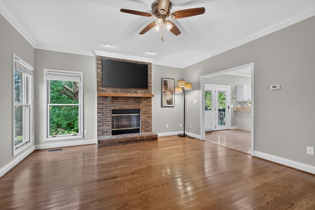 717 Maple Ridge Lane, Lexington, KY 40509