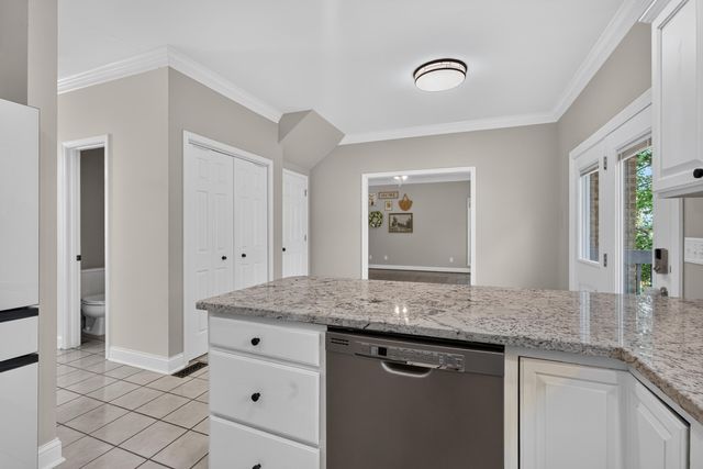 717 Maple Ridge Lane, Lexington, KY 40509
