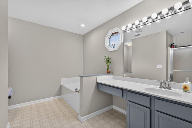 717 Maple Ridge Lane, Lexington, KY 40509