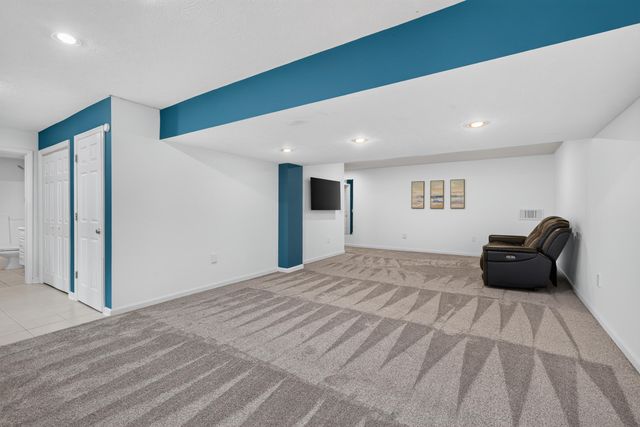 717 Maple Ridge Lane, Lexington, KY 40509