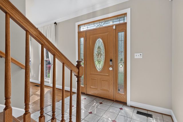 717 Maple Ridge Lane, Lexington, KY 40509
