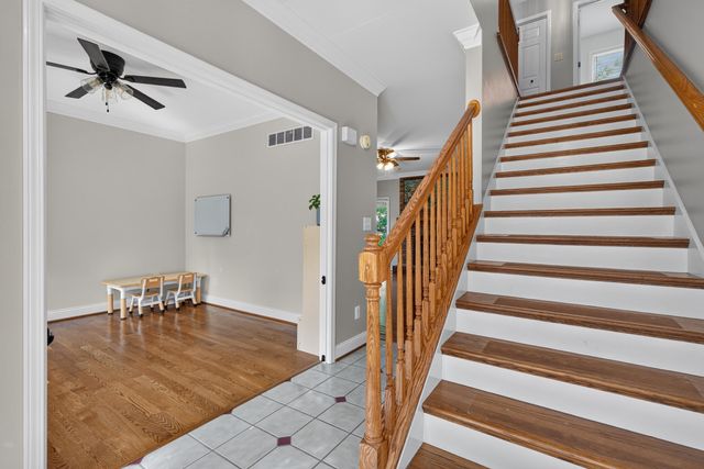 717 Maple Ridge Lane, Lexington, KY 40509