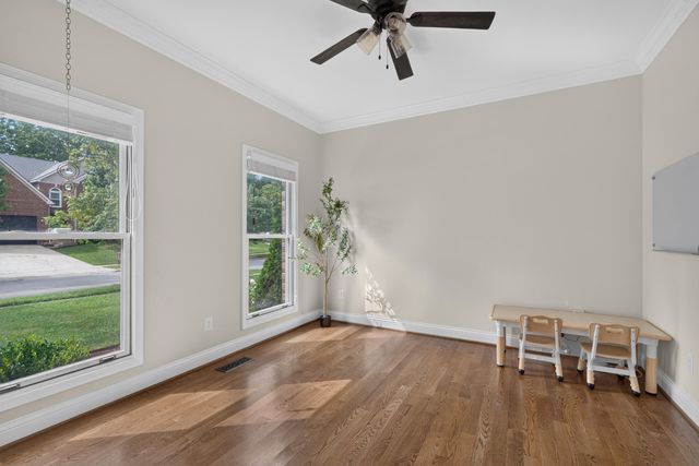 717 Maple Ridge Lane, Lexington, KY 40509