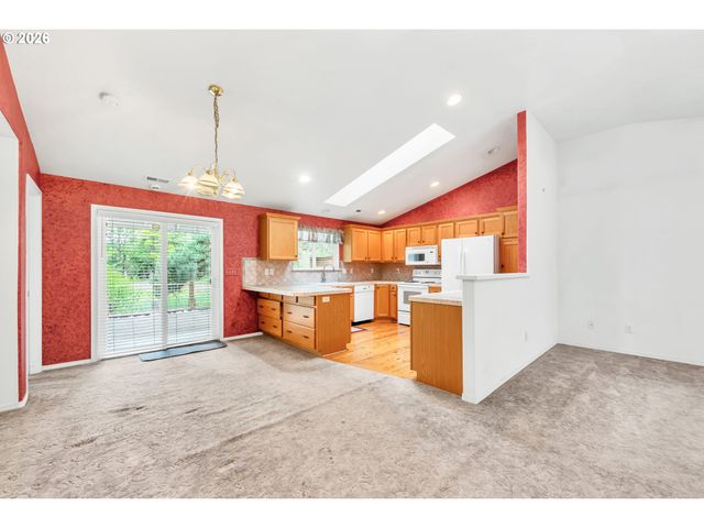87652 TREK Dr, Veneta, OR 97487