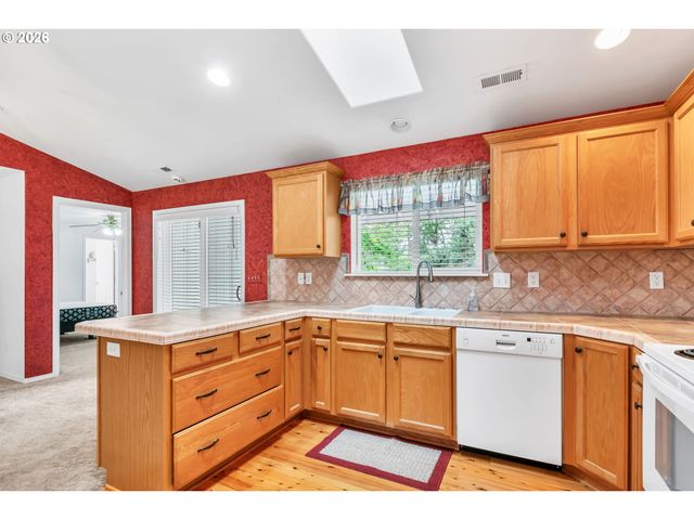 87652 TREK Dr, Veneta, OR 97487