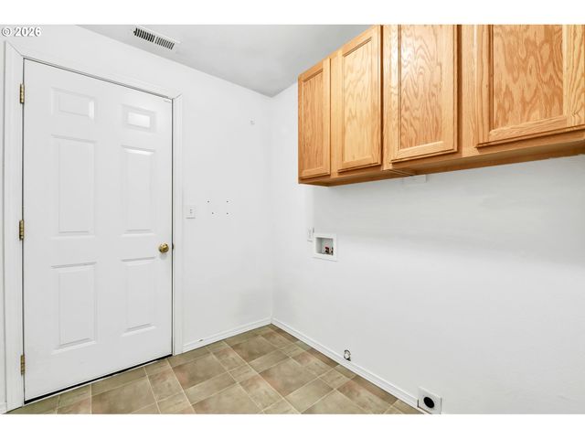 87652 TREK Dr, Veneta, OR 97487
