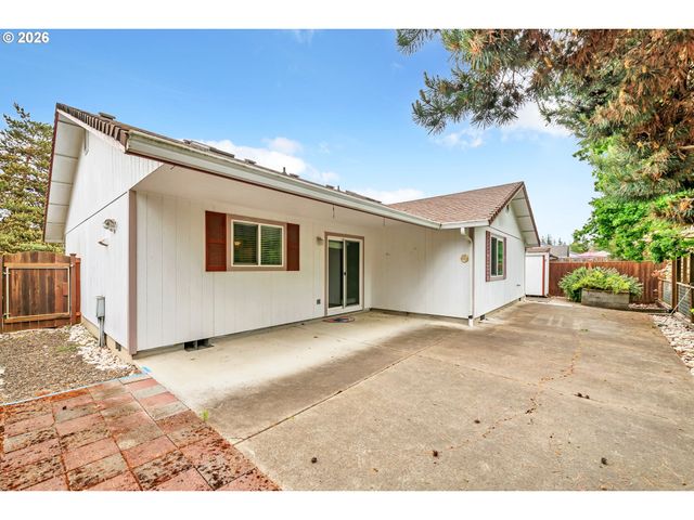 87652 TREK Dr, Veneta, OR 97487