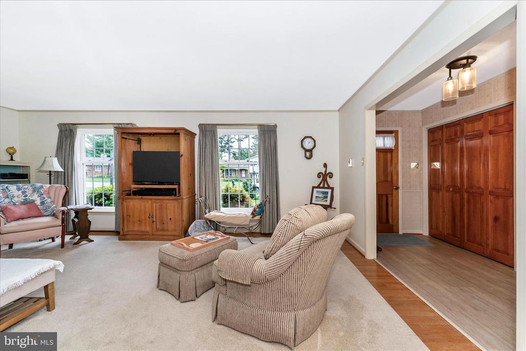 Image 10 of property listing at 10928 HOLLY TER, Hagerstown, MD 21740