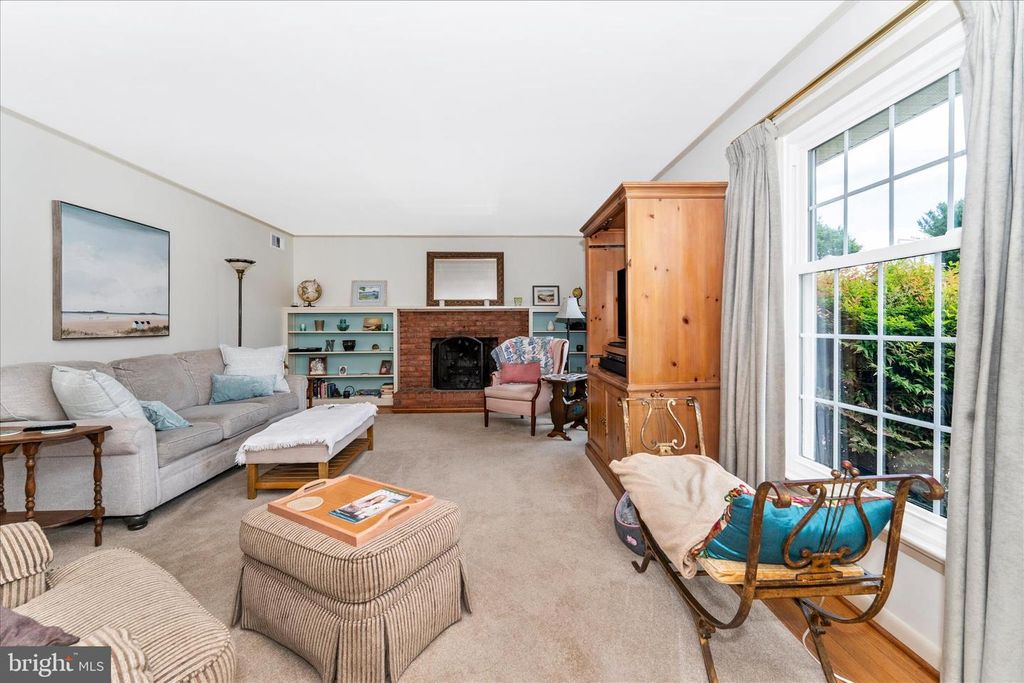 Image 11 of property listing at 10928 HOLLY TER, Hagerstown, MD 21740